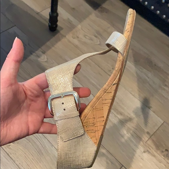 Donald J Pliner Dylan Cork Wedge Sandals - Picture 5 of 5